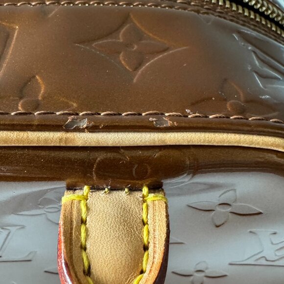 Louis Vuitton Bronze Monogram Vernis Tompkins Square Bag - EXCELLENT CONDITION - Picture 15 of 16